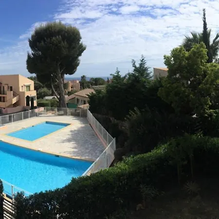 Appartement T3 Renove 4 A 6 Couchages Avec Piscines Et Vue Mer